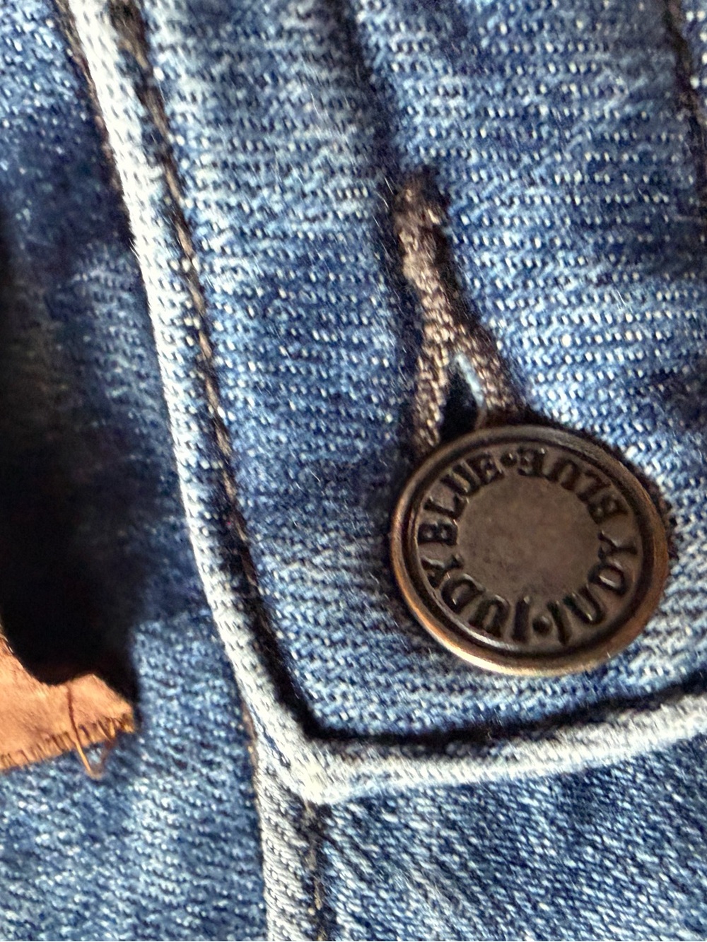 Judy Blue Light Wash Braided Side Seam Jeans - Picture 3 of 10